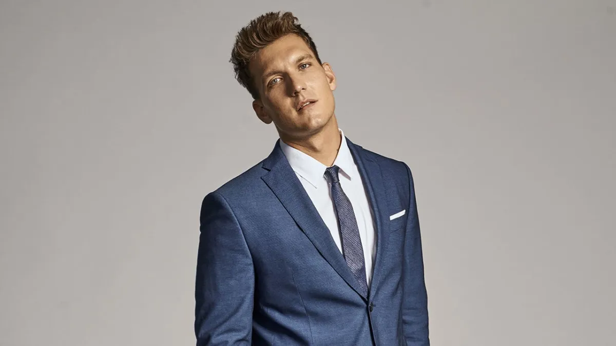 Scott Michael Foster Wife, Age, Height, Weight, Career, Bio & More